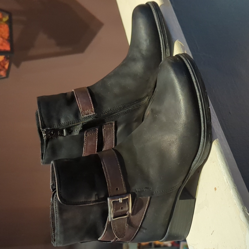 Miz Mooz black ankle boot Size 7.5